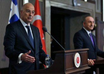 Karşılıklı suçlama: Çavuşoğlu ile mevkidaşı Yunan Bakan Dendias’la basın toplantısında gergin anlar