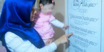 Anne-babası gözaltına alınan Zeynep bebek evde yalnız bırakıldı mı?