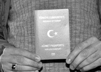 Derhal sınır dışı edilecekler: İnterpol  ve Federal Polisin uyarıldığı Almanya’da ‘gri pasaport’ alarmı