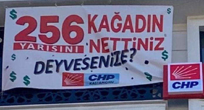 Gece yarısı indirildi: Kastamonu’daki  ‘256 kağadın yarısını nettiniz? Deyvesenize’ afişi de kaldırıldı
