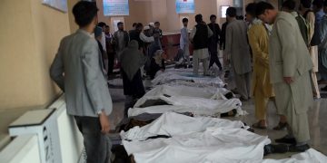 Afganistan’da okul çıkışı kız öğrencilere bombalı saldırı: Terör vahşetinde 55 ölü, 150 yaralı