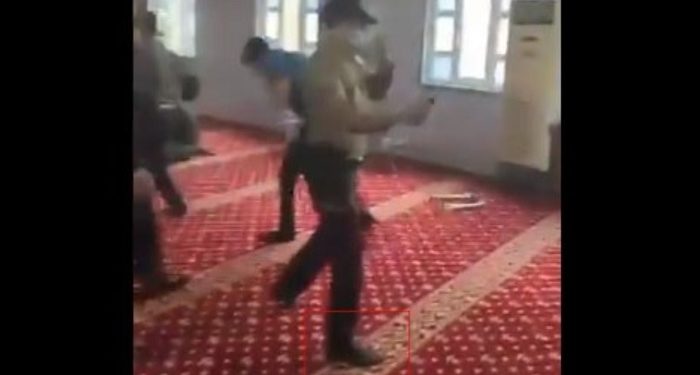 İtikaf ibadetine terör suçlaması: Valilik video kayıtlarına rağmen camiye postalla girilmesini inkâr etti