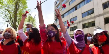 Demirtaş’tan 1 Mayıs çağrısı: Bizim penceremiz yok ama sizler balkonunuzdan emekçiler için ses verebilirsiniz