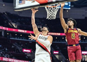 Enes Kanter zaferi, hayatını kaybeden KHK’lı Polis Abdulvahit Tunçay’a adadı