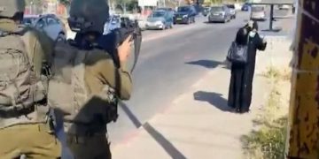 İsrail terörü: Asker 60 yaşındaki Filistinli bir kadının vurdu