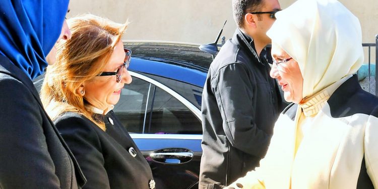 AKP’li Bakan Ruhsar Pekcan, kiralanan konuta tadilat için de 380 bin lira harcadığı ortaya çıktı