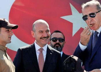 AKP Bakanı Soylu 17-25 Aralık’ı hatırlattı: Benden önceki içişleri bakanının oğlunun evinde para sayma makinesi çıktı