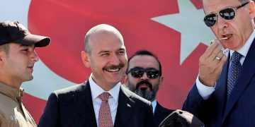 AKP Bakanı Soylu 17-25 Aralık’ı hatırlattı: Benden önceki içişleri bakanının oğlunun evinde para sayma makinesi çıktı