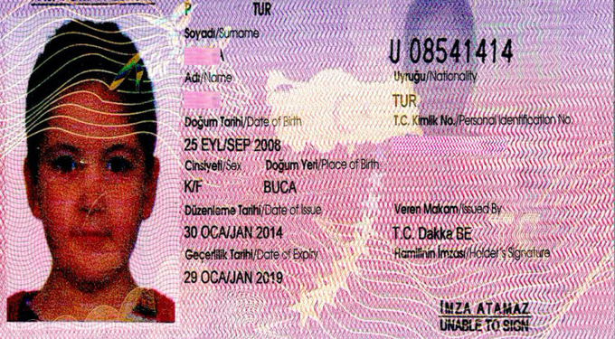 İngiltere’nin Bangladeş Büyükelçiliği Türk öğretmenlerin pasaportunu Türkiye’ye iade etti