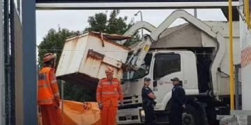 Güney Avustralya’da çöp konteynerinde uyku can aldı