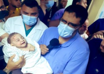 İsrail uçakları kadın ve çocukları katletmeye devam ediyor: Enkaz altından 2 aylık bebek sağ kurtuldu