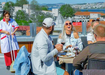 Turist gören temizlik elmanı: Türkiye’yi en doğru anlatan içburkan görüntüsü