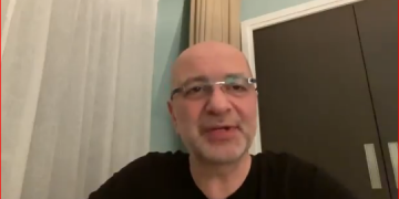 Akın İpek: Mallarına el koymak için 75 yaşındaki annemi ‘terörist’ ilan ettiler