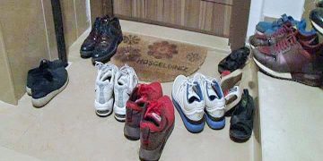 Avustralya’da ilginç anket: Eve girerken ayakkabı çıkartılmalı mı, çıkartılmamalı mı?