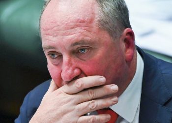 Avustralya Başbakanı Yardımcısına COVİD-19 cezası:  Maske takmadığı gerekçesiyle vatandaş polise ihbar etti