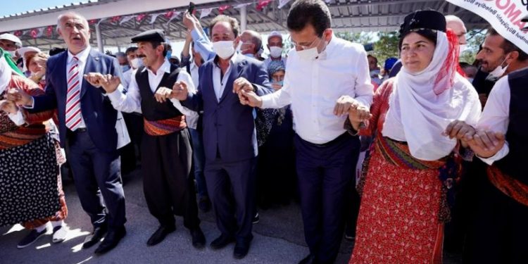 İmamoğlu, cumhurbaşkanlığına adaylığını Malatya’da ‘ilan etti