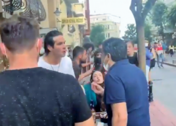 Kafede oturanları gözaltına alan polisin Gökhan Açıkkollu’ya işkence yaptığı iddia edildi