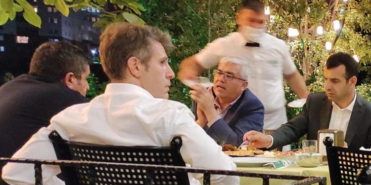 Yargıtay üyesi Tekman Savaş Nemli, Sezgin Baran Korkmaz’la yemekte