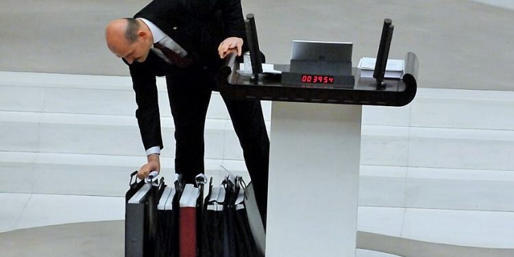 Sedat Peker’den Süleyman Soylu’ya: Bu işin sonunda delireceksin