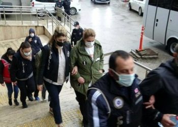 Bir haftadır gözaltında tutulan 14 kız öğrenci serbest bırakıldı