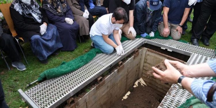 Herkesin Ağabeyi ‘Samsunlu Hoca’ya gözyaşı sel oldu: Mehmet Ali Şengül dualarla ebediyete uğurlandı