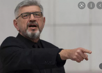 Cihangir İslam, AKP’nin şimdi de ‘KHK’lı borsası’ kurulduğunu söyledi: Aklanan insanların işlerine döndürmemenizin nedeni bu mu?