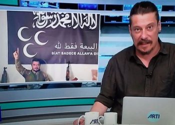 Erdoğan’ın ‘uzun kolu’ Almanya’ya uzandı: Gazeteci Erk Acarer’e Berlin’deki evinde bıçaklı saldırı