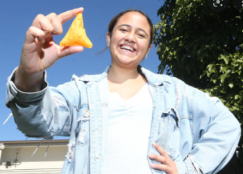 Queensland’da 13 yaşındaki kız, yerde bulduğu cipsten 20 bin Avustralya doları kazandı