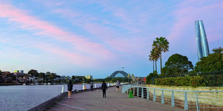 Sydney’de, Kovid-19 nedeniyle sokakağa çıkma yasağı 4 hafta uzatıldı