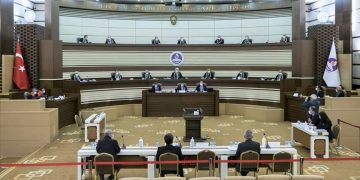 AYM, Yüce Divan sıfatıyla 9 yıl sonra bir hüküm verdi: ‘Cemaat’ten yargılanan Danıştay eski üç üyesi beraat etti