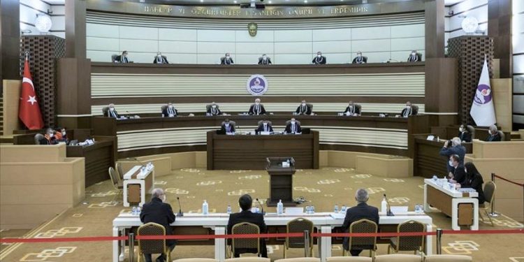 AYM, Yüce Divan sıfatıyla 9 yıl sonra bir hüküm verdi: ‘Cemaat’ten yargılanan Danıştay eski üç üyesi beraat etti