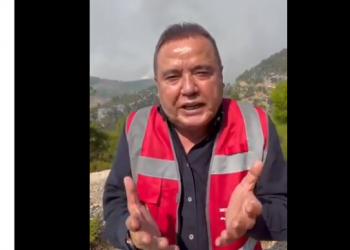 Antalya Belediye Başkanı feryat etti: Yangın şehre indi ne olur buraya uçak gönderin