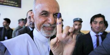 Afganistan Milli Savunma Bakanı: Cumhurbaşkanı Eşref Gani ve çetesi ülkeyi sattı