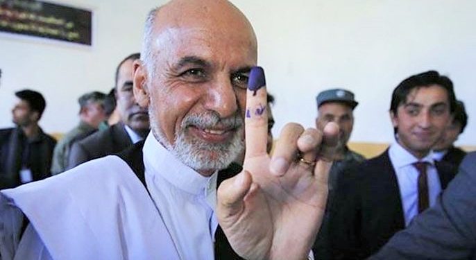 Afganistan Milli Savunma Bakanı: Cumhurbaşkanı Eşref Gani ve çetesi ülkeyi sattı