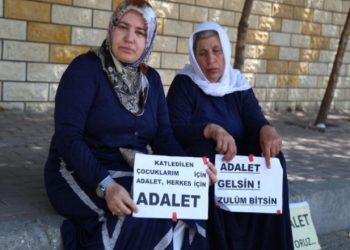 Gözyaşlarına boğuldular: Adalet arayan iki anne Şanlıurfa’da buluştu