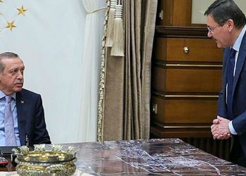 Akın İpek, Melih Gökçek’i misafirliğe gittiği evi soyan hırsıza benzetti