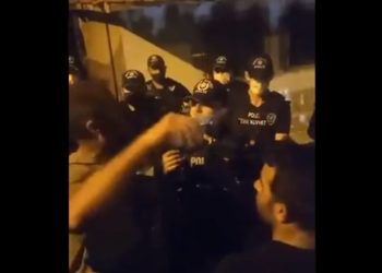 Polis saldırganlara böyle yol gösterdi: Sessiz olun, parça parça hareket edin