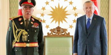 Taliban Raşid Dostum’un sarayında: Türkiye’ye yakın iki Afgan lider ülkeden kaçtı