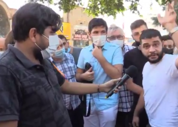 Suriyeli gencin cevabı herkesi susturdu: Onlar saraylarda en güzel yemeklerini yerler, siz de birbirinizi