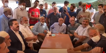 Dedeoğulları taziyesinde AKP’li Belediye Başkanı Sayan’a tepki: Biz saf değiştirenlerden değiliz