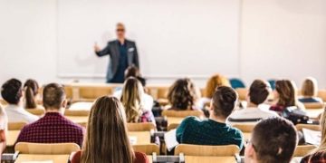 Vakıf üniversitesi ‘babası KHK’lı’ diye YKS’de ilk 100’e giren öğrenciyi burslu kaydetmedi