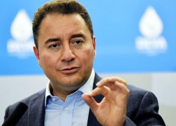 Ali Babacan: Gençler kaçıyor, Türkiye dışarı gidemeyenlerin ülkesi oldu