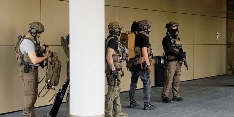 İnfaz lisitesiyle yakalandı:Alman polisinden Hizmet Hareketi mensuplarına suikast şüphelisine baskın