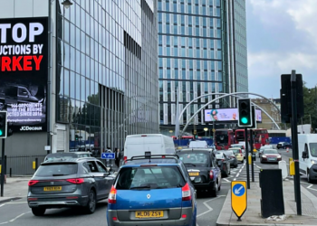 İngiltere’de “Türkiye demokrasiyi hak ediyor” çağrısı