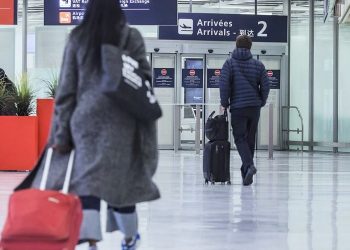 CHP’li Bingöl: AKP’li belediyeler gri pasaportla insan kaçakçılığını resmileştirdi