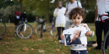 Koşulsuz Adalet Maratonu’ devam ediyor: Aktivistler Ahmet Burhan için pedalladı, Köln’de tohum ekti