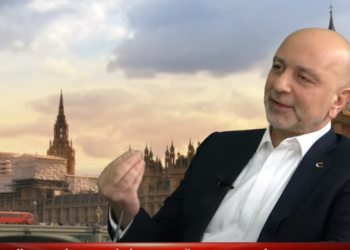 Akın İpek : Melih Gökçek, rüzgarın dönmesiyle 180 derece döndü , Cemaat düşmanı olduğunu göstermek için eziyet ediyor