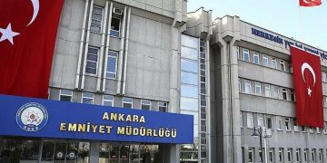 Anne yüreği, daha fazla zülme dayanamadı: Bir oğlu cezaevinde bir oğlu da gözaltındaydı