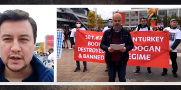 Sürgün gazeteciler, Frankfurt Kitap Fuarı’nda ‘tutsak’ arkadaşları için yürüdü