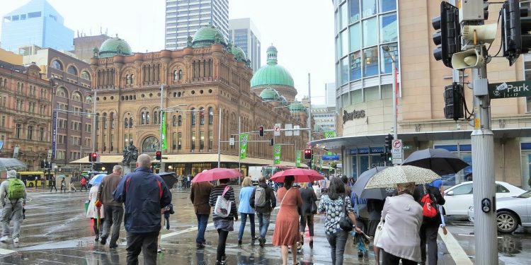 Sydney yoğun yağışların etkisinde kaldı